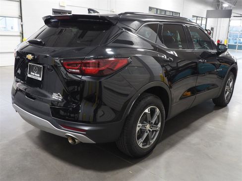 Used 2023 Chevrolet Blazer LT w/ Sound & Technology Package image 4