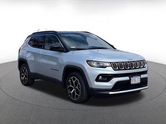 Used 2025 Jeep Compass Limited video 2