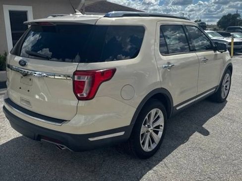 Used 2018 Ford Explorer Limited w/ Equipment Group 301A FWD image 7