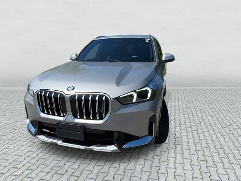 Used 2023 BMW X1 xDrive28i w/ Convenience Package AWD/4WD image 3
