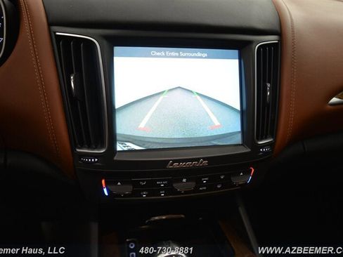 Used 2018 Maserati Levante S GranLusso image 33