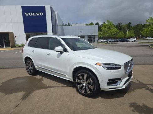 Used 2025 Volvo XC90 T8 Ultra w/ Protection Package Premier image 2