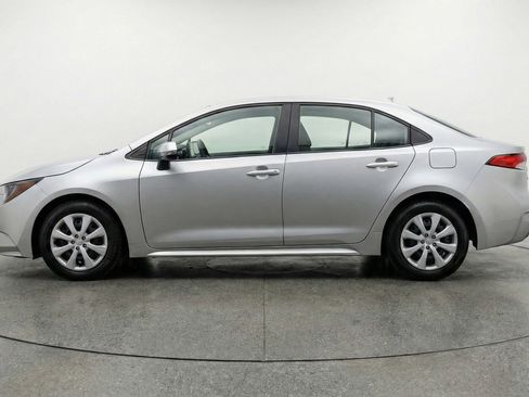 Used 2025 Toyota Corolla LE FWD image 5