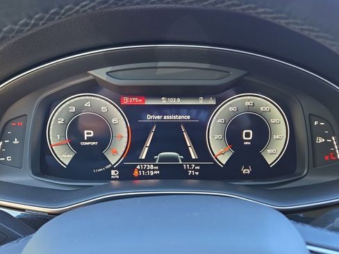 Used 2023 Audi Q7 Premium Plus image 25