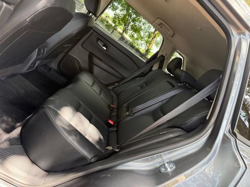 Used 2026 Nissan Rogue SL FWD image 37