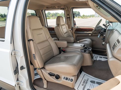 Used 2003 Ford F350 Lariat image 34