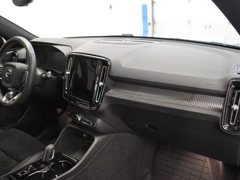 Used 2021 Volvo XC40 T5 R-Design w/ Advanced Package AWD/4WD image 18