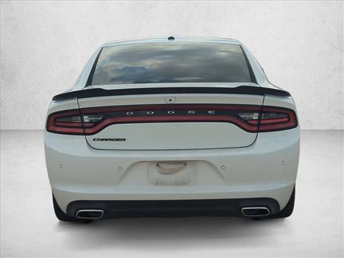 Used 2019 Dodge Charger SXT w/ Plus Group image 6