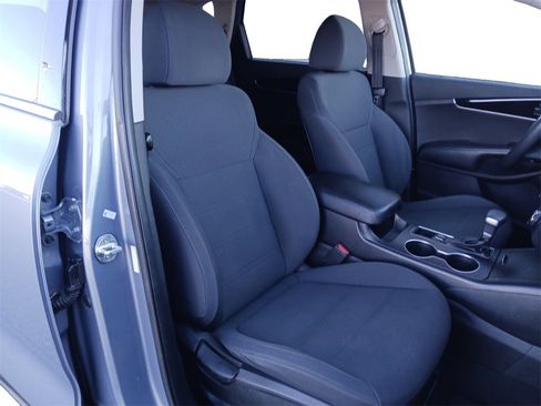 Used 2019 Kia Sorento L image 26