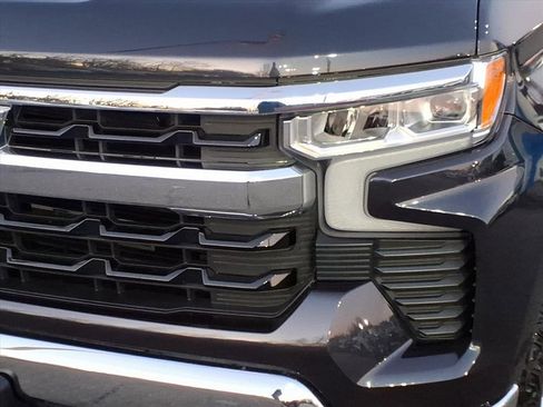 Used 2024 Chevrolet Silverado 1500 LT image 8