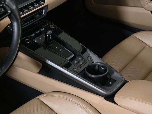 Used 2022 Porsche 911 Carrera image 17