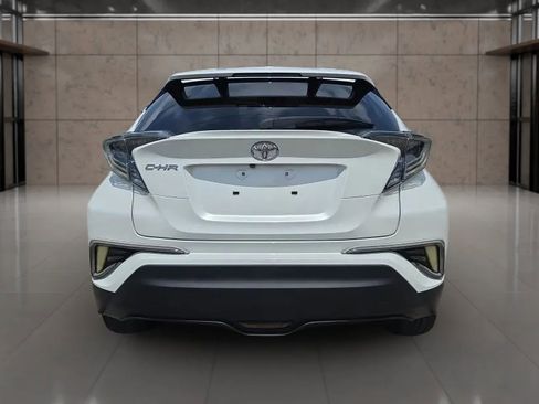 Used 2018 Toyota C-HR XLE FWD image 8