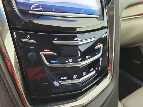 Used 2019 Cadillac CTS Sedan image 27