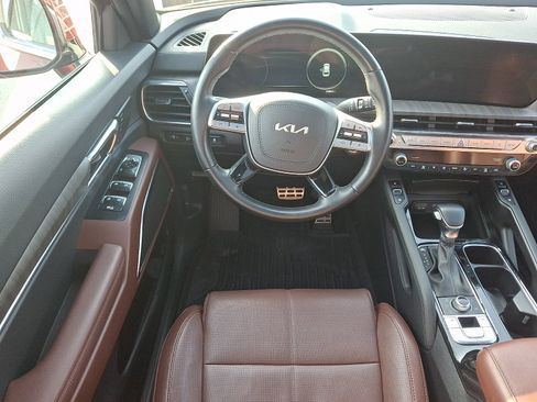 Used 2023 Kia Telluride SX image 11