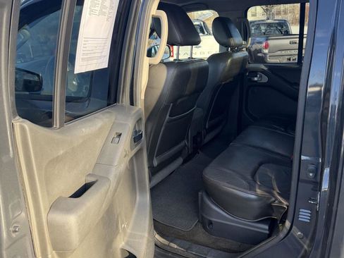 Used 2012 Nissan Frontier PRO-4X w/ Pro-4x Luxury Pkg image 8