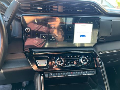 Used 2025 GMC Sierra 2500 AT4X image 20