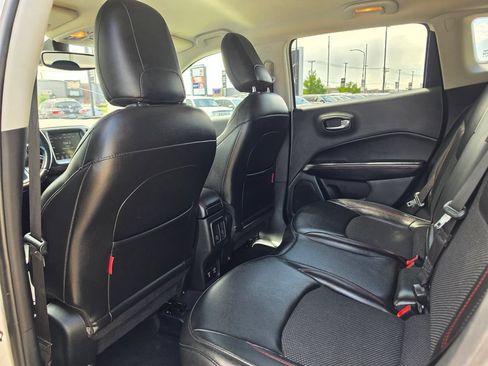 Used 2020 Jeep Compass Trailhawk AWD/4WD image 11