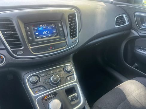 Used 2015 Chrysler 200 Limited image 24