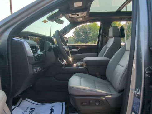 New 2026 GMC Yukon Elevation w/ Elevation Premium Package AWD/4WD image 20