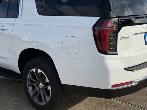 New 2026 Chevrolet Suburban LS image 15