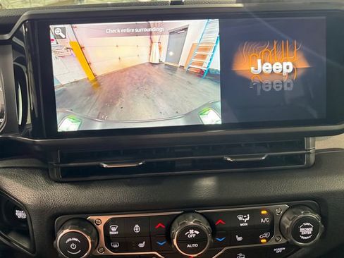 New 2026 Jeep Gladiator Mojave AWD/4WD image 18