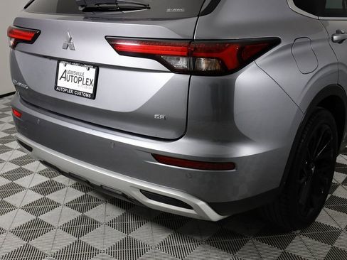 Used 2022 Mitsubishi Outlander SE image 51