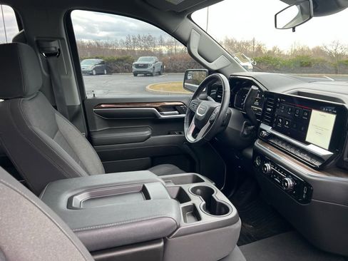 Used 2022 GMC Sierra 1500 Elevation image 9