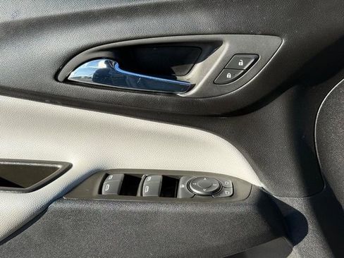 Certified 2024 Chevrolet Equinox LT w/ LPO, Floor Liner Package image 22