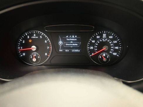 Used 2016 Kia Sorento LX image 10