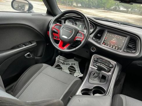 Used 2016 Dodge Challenger R/T w/ Driver Convenience Group RWD image 22