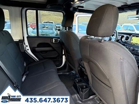 Used 2023 Jeep Wrangler Unlimited Sahara w/ Cold Weather Group AWD/4WD image 35