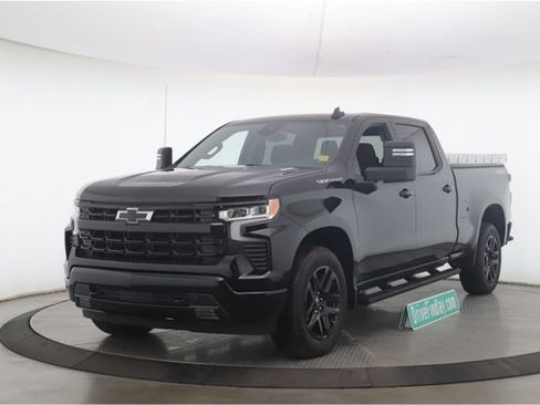 Used 2024 Chevrolet Silverado 1500 RST w/ Protection Package AWD/4WD image 10