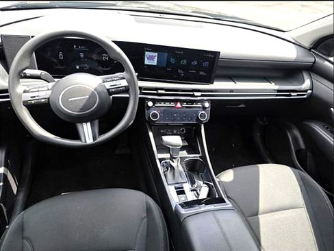 Used 2025 Hyundai Tucson SEL FWD image 3