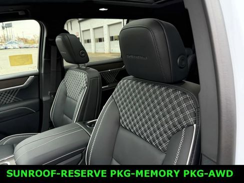 New 2026 GMC Acadia Denali w/ Super Cruise Package AWD/4WD image 15
