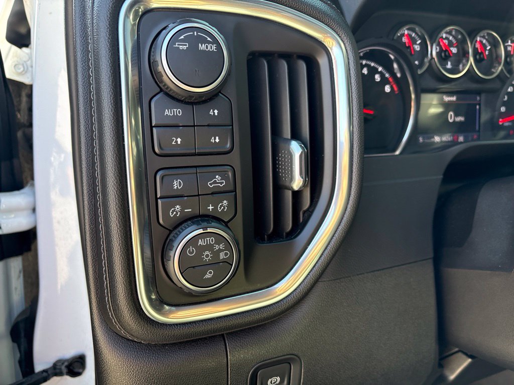 Used 2020 Chevrolet Silverado 1500 LT Trail Boss AWD/4WD image 13