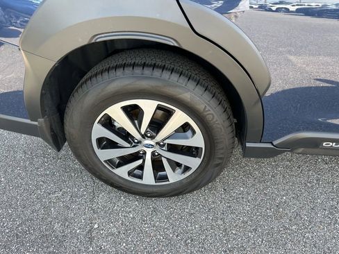 Used 2023 Subaru Forester Sport image 5