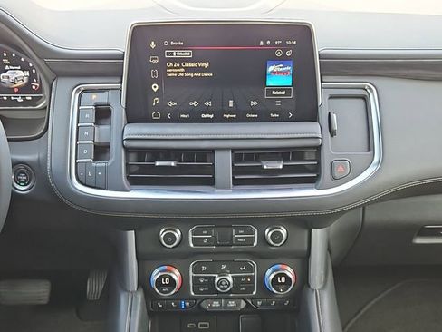 Used 2023 GMC Yukon SLT w/ SLT Luxury Package AWD/4WD image 22