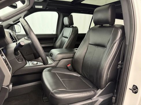 Used 2020 Ford Expedition XLT w/ Equipment Group 202A AWD/4WD image 11