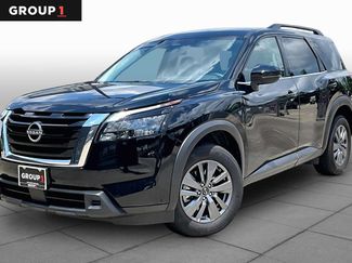 Used 2025 Nissan Pathfinder SV FWD video 1