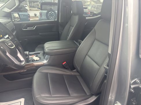 Used 2025 GMC Sierra 1500 Elevation w/ Elevation Premium Package image 25