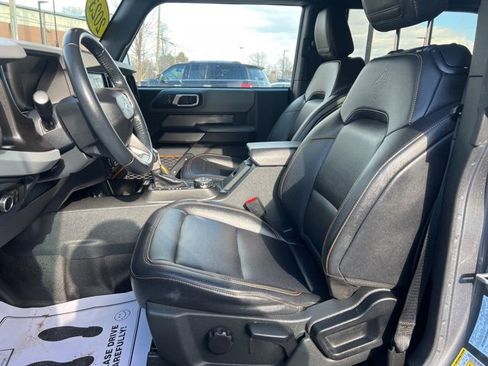 Used 2023 Ford Bronco Badlands w/ Sasquatch Package image 15