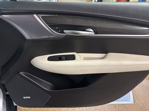 Used 2020 Cadillac XT5 Sportv image 25