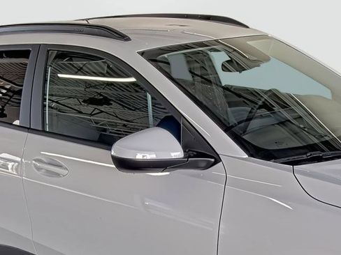 New 2026 Chevrolet Trax LT w/ LT Convenience Package image 17