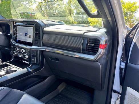 Used 2025 Ford F150 Raptor AWD/4WD image 19
