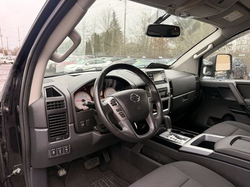 Used 2014 Nissan Titan PRO-4X image 5