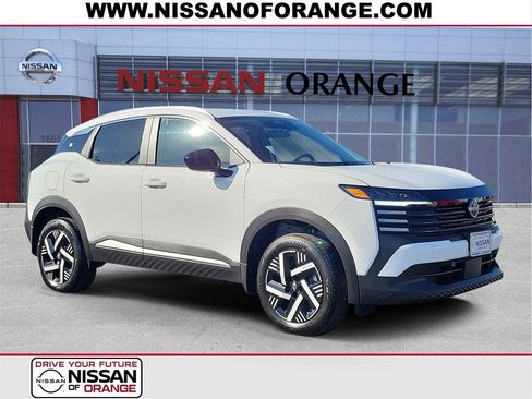 New 2026 Nissan Kicks SV image 1