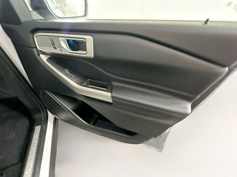 Used 2023 Ford Explorer Limited image 33