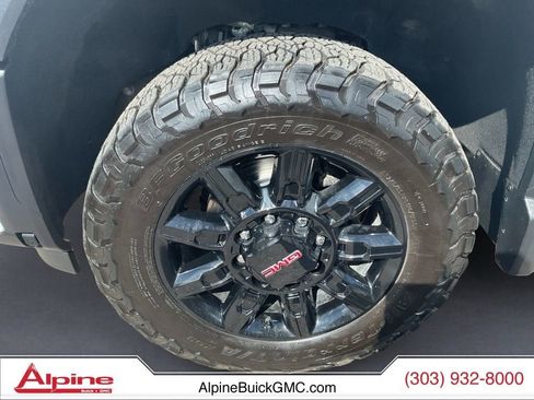 Used 2024 GMC Sierra 2500 AT4 w/ AT4 Premium Plus Package AWD/4WD image 14