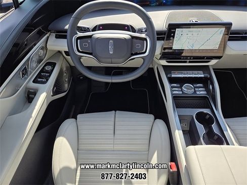 New 2026 Lincoln Nautilus Reserve image 9