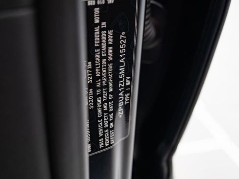 Used 2021 Lamborghini Urus image 82